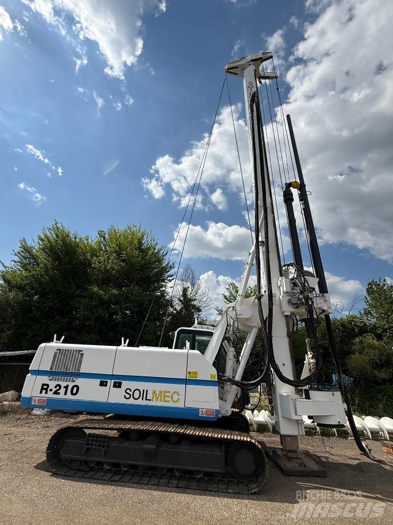 Soilmec R 210 打桩机