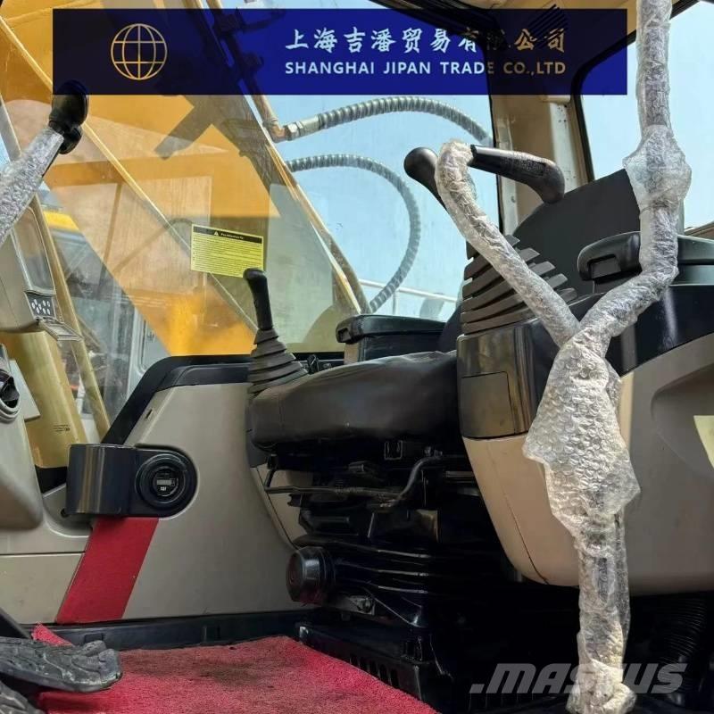CAT 318 履带挖掘机