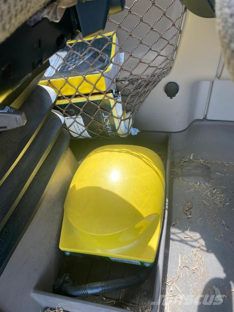 John Deere 8200 青饲料收获机