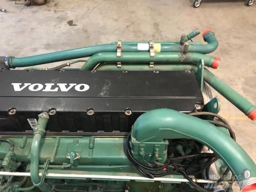 Volvo D12 发动机