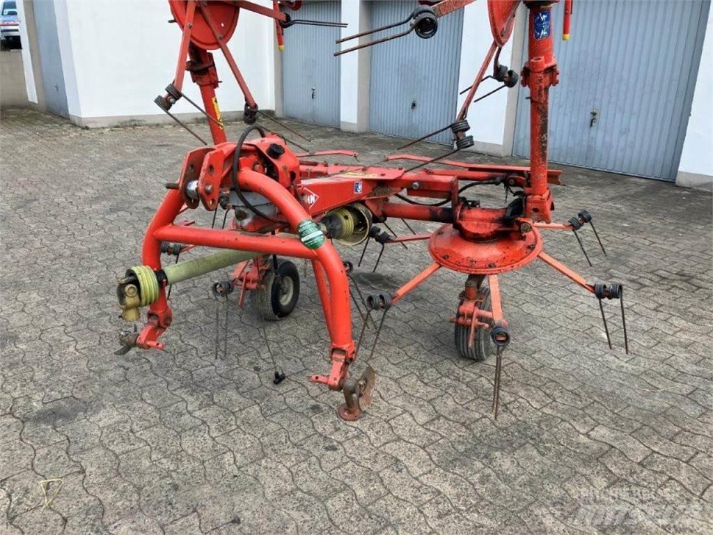 Kuhn GF 5001 MH 犁耙和摊草机