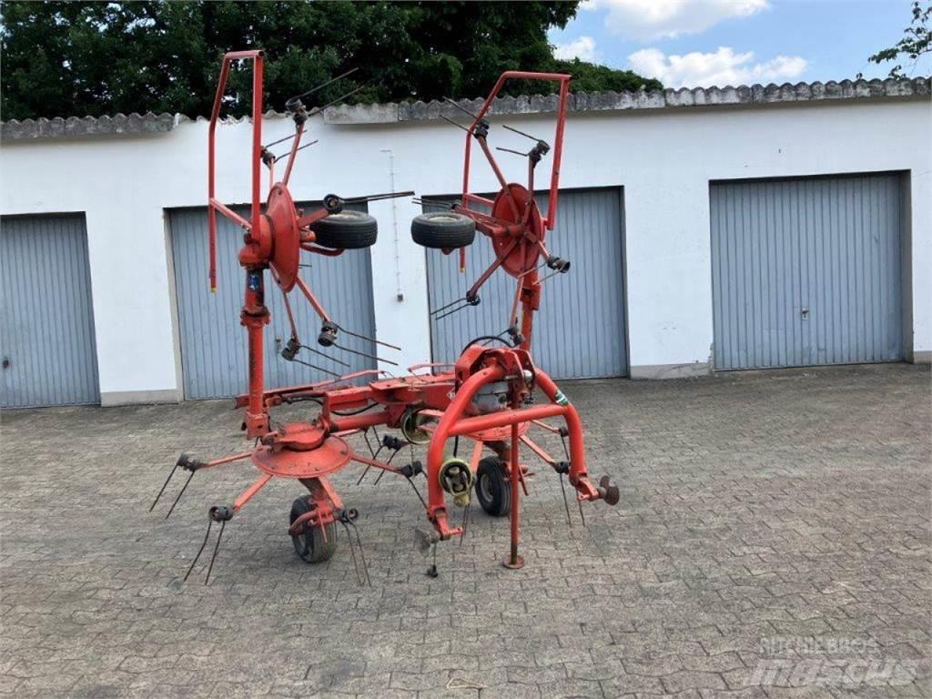 Kuhn GF 5001 MH 犁耙和摊草机