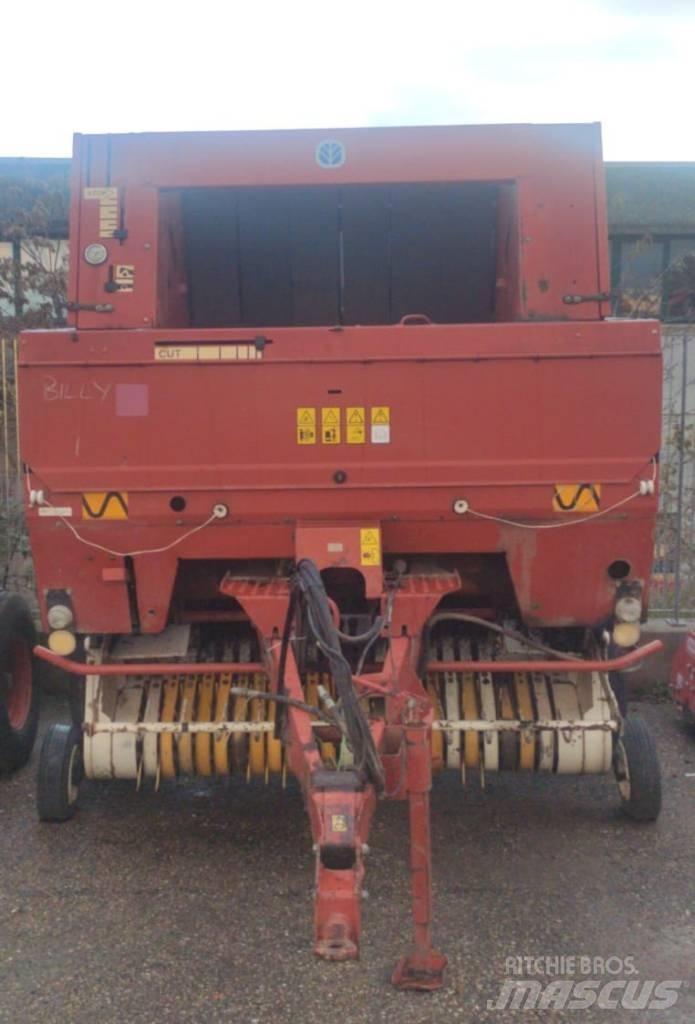 New Holland 5950 圆捆打捆机
