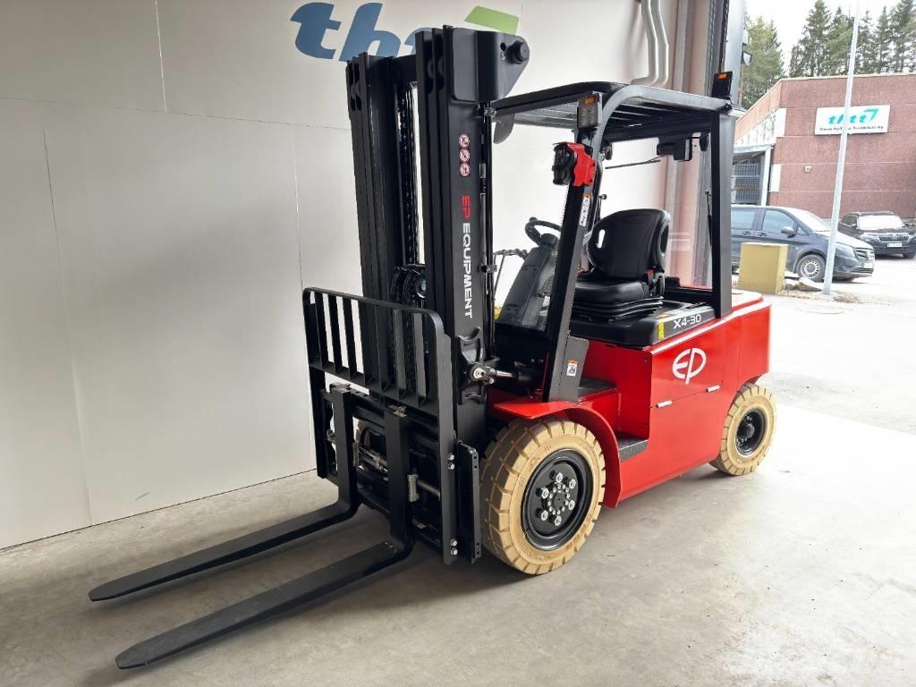 EP EFL302X4 电动叉车
