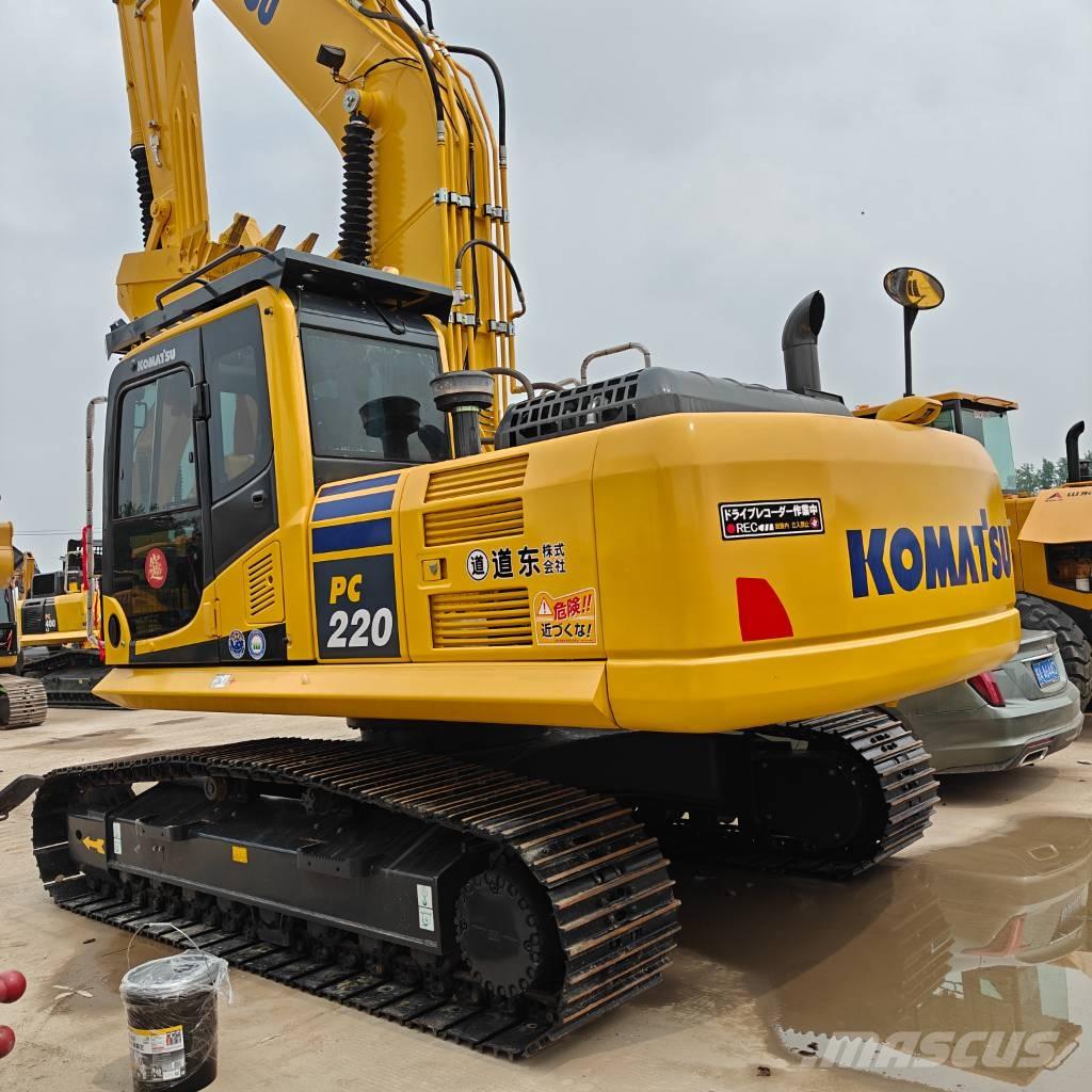 Komatsu 220 履带挖掘机