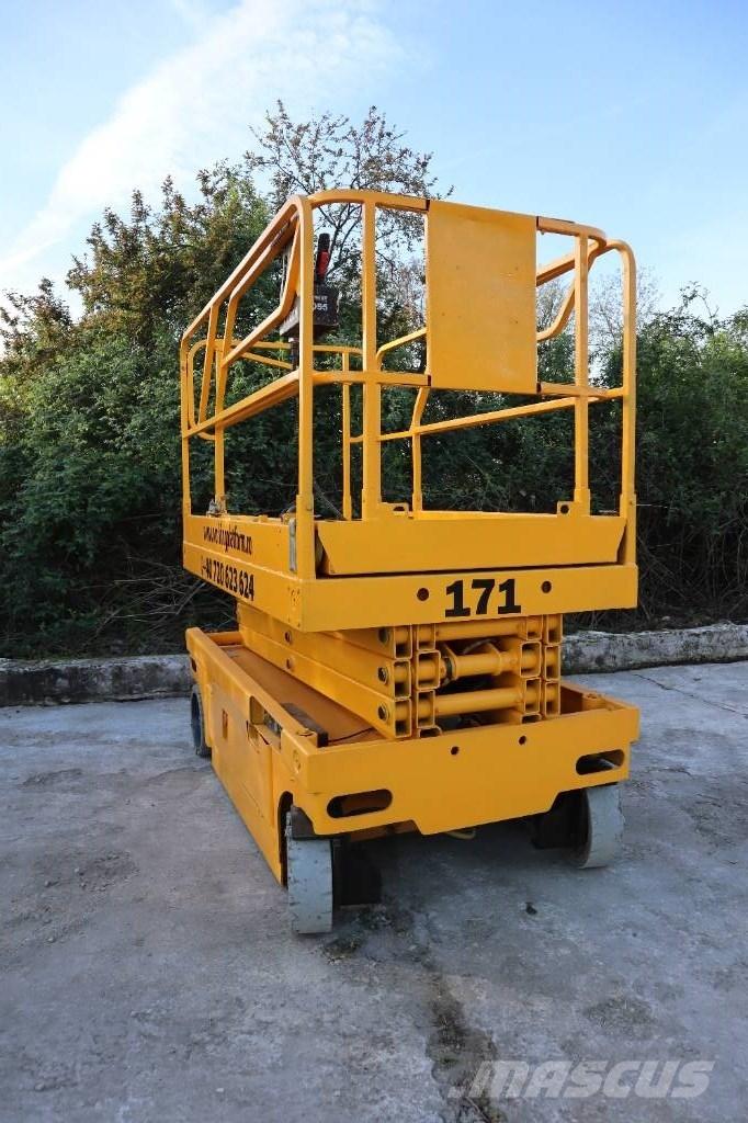 Haulotte Compact 10 剪叉式升降机
