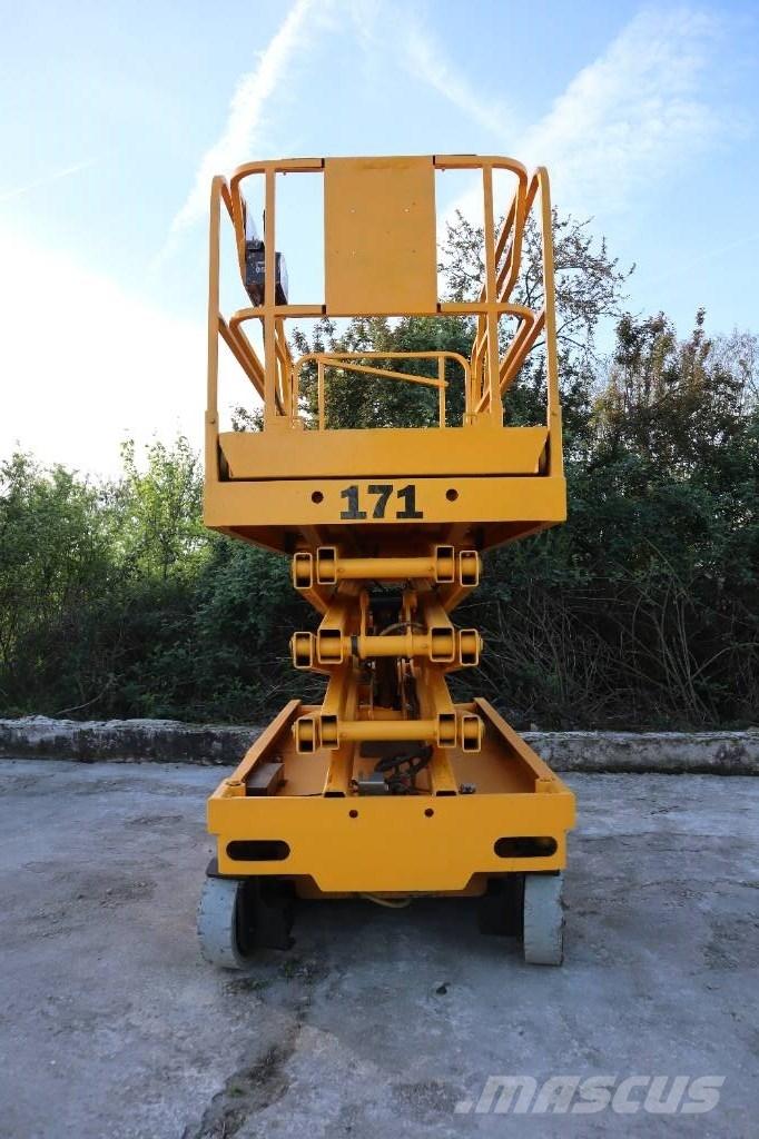 Haulotte Compact 10 剪叉式升降机