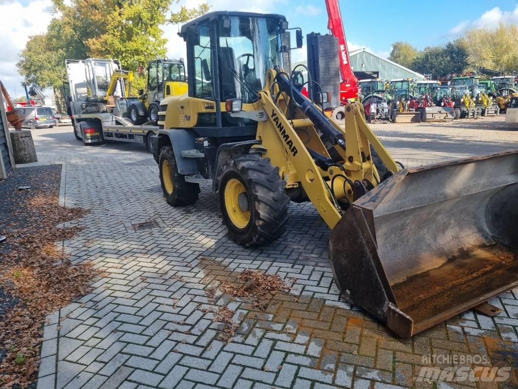 Yanmar V 120 轮式装载机