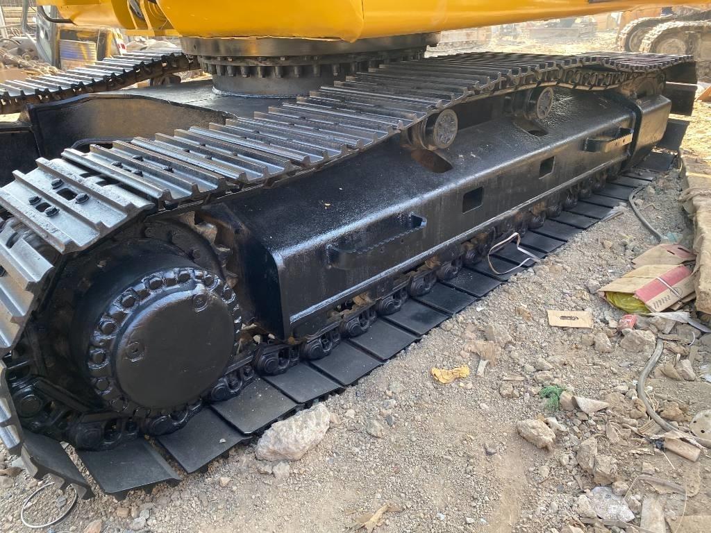 Komatsu PC240-7 履带挖掘机