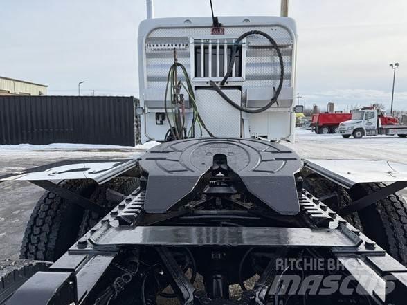Kenworth T880 牵引车