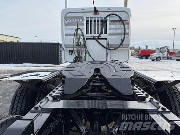 Kenworth T880 牵引车