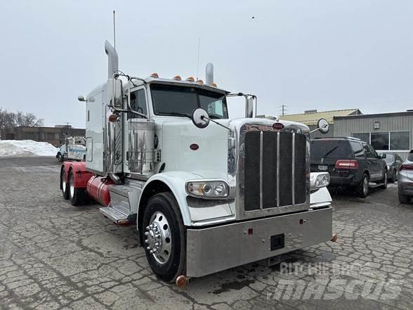 Peterbilt 389 牵引车