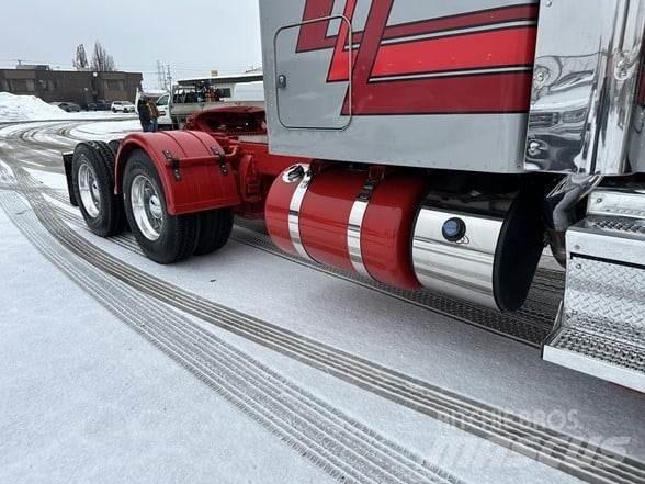 Peterbilt 389 牵引车