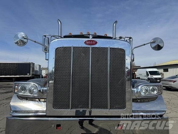 Peterbilt 389 牵引车