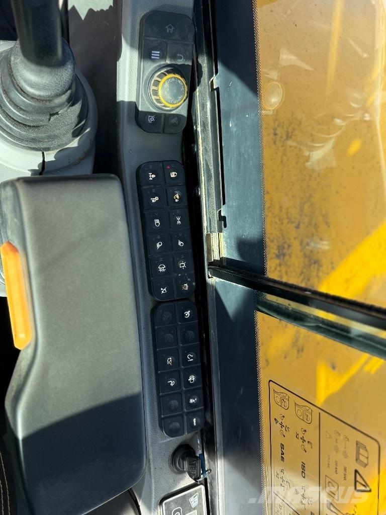 JCB Hydradig 轮式挖掘机