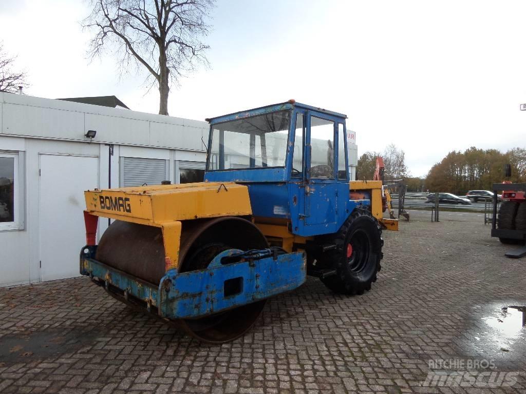 Bomag 10 ton 复合式压路机