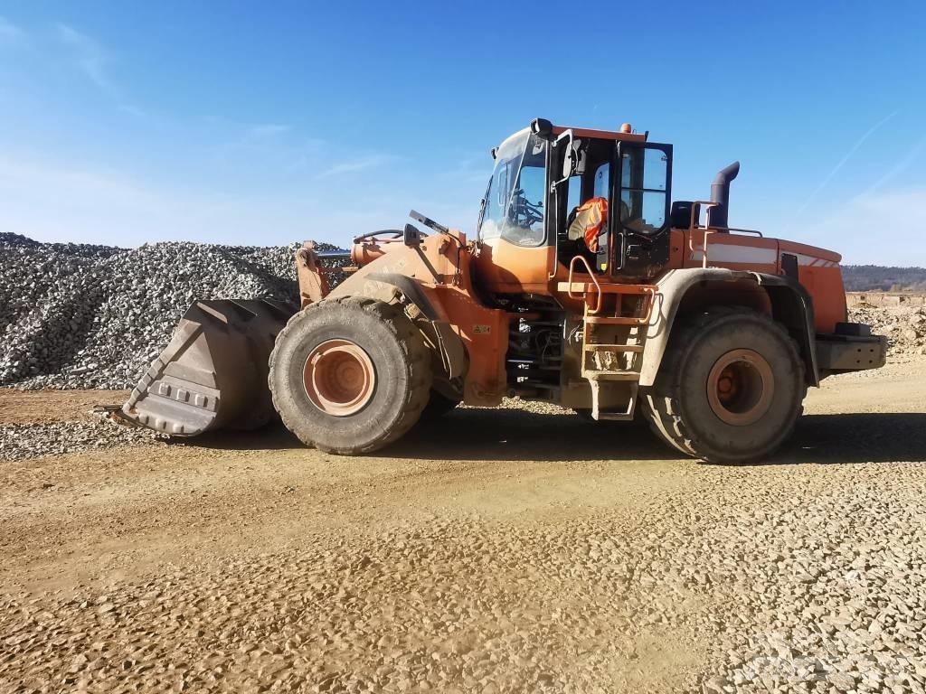 Doosan DL 400 轮式装载机