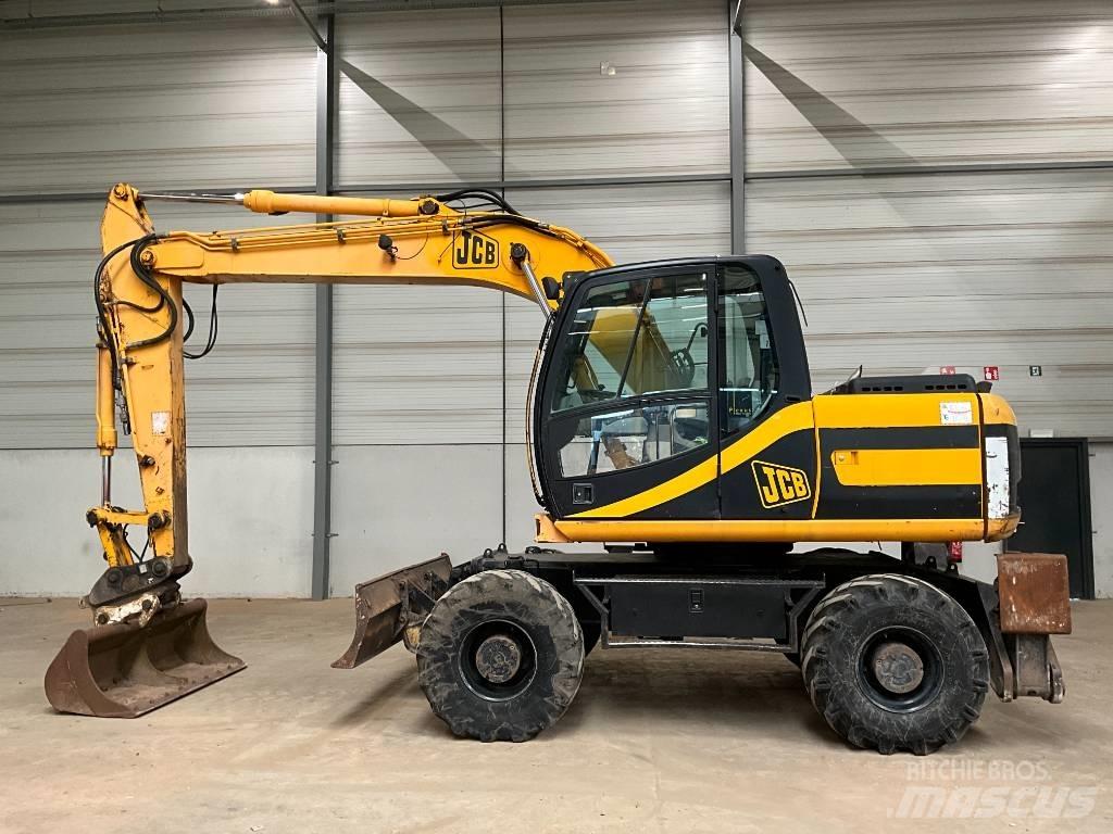 JCB JS 145 W 轮式挖掘机