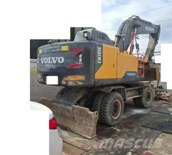 Volvo EW 205E 轮式挖掘机