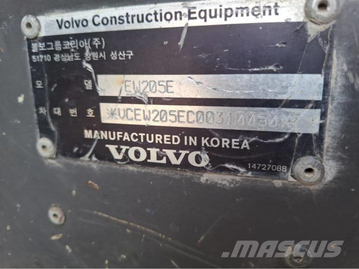 Volvo EW 205E 轮式挖掘机