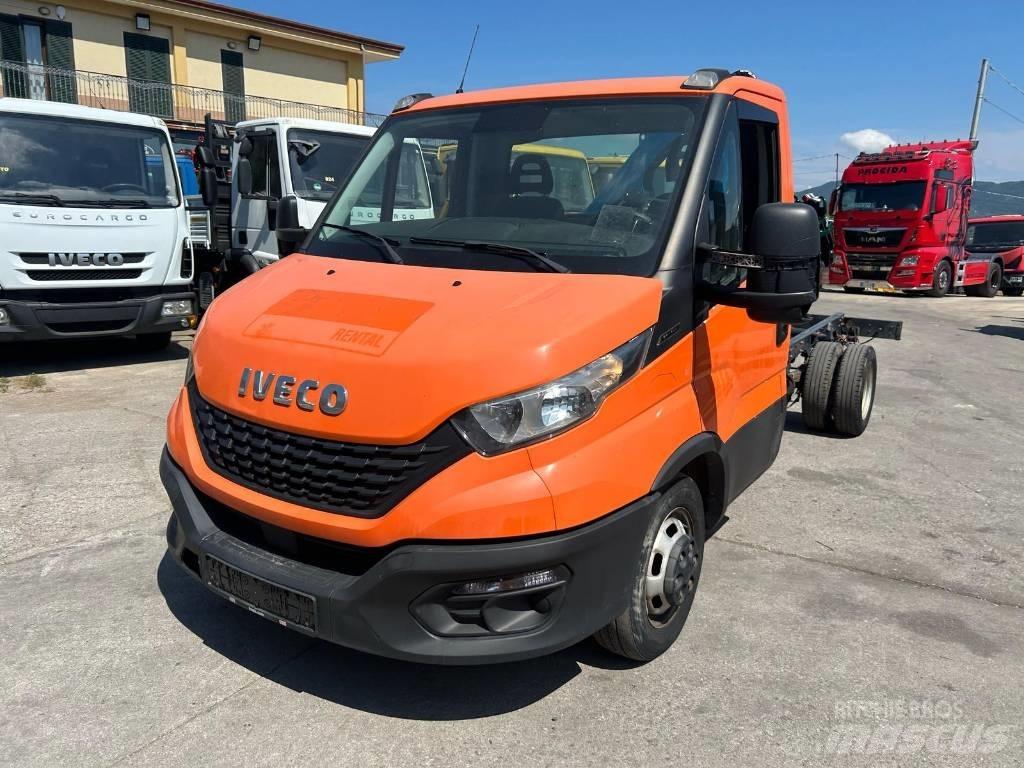 Iveco Daily 35-140 起重车