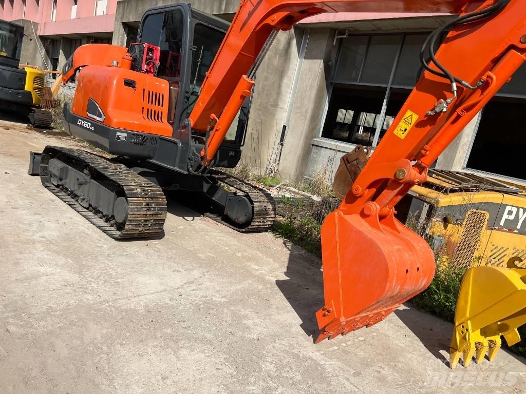 Doosan DX60 小型挖掘机