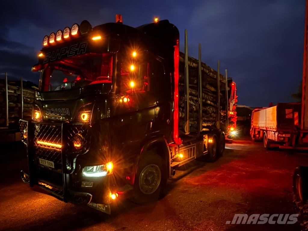 Scania R580B6X4HB 木材运输车