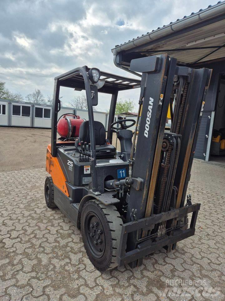 Doosan G 25 P-7 建筑机械-其他