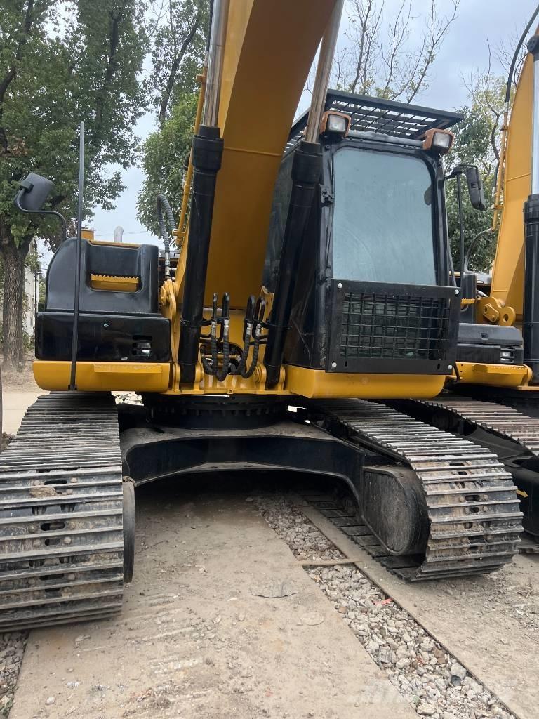 CAT 320 D 履带挖掘机