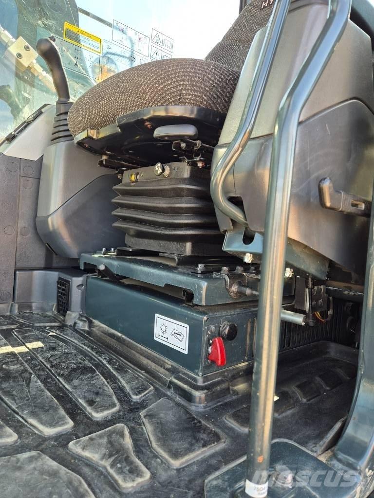 Hyundai HX 235 ALCR 履带挖掘机