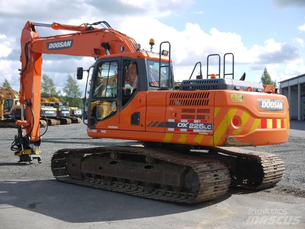 Doosan DX 225 LC-3 履带挖掘机