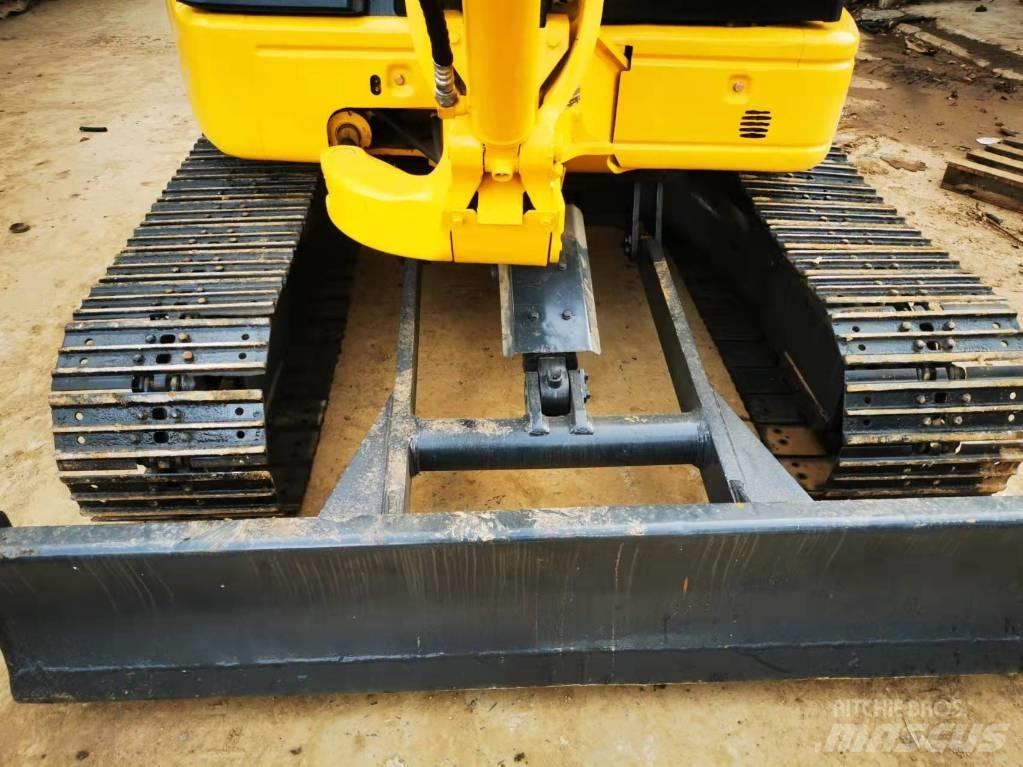 Komatsu PC 50 MR 小型挖掘机