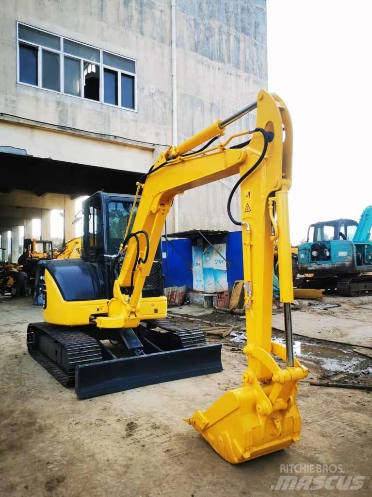 Komatsu PC 50 MR 小型挖掘机