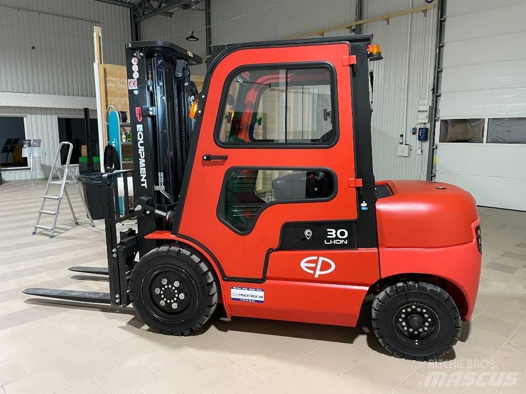 EP EFL302 电动叉车