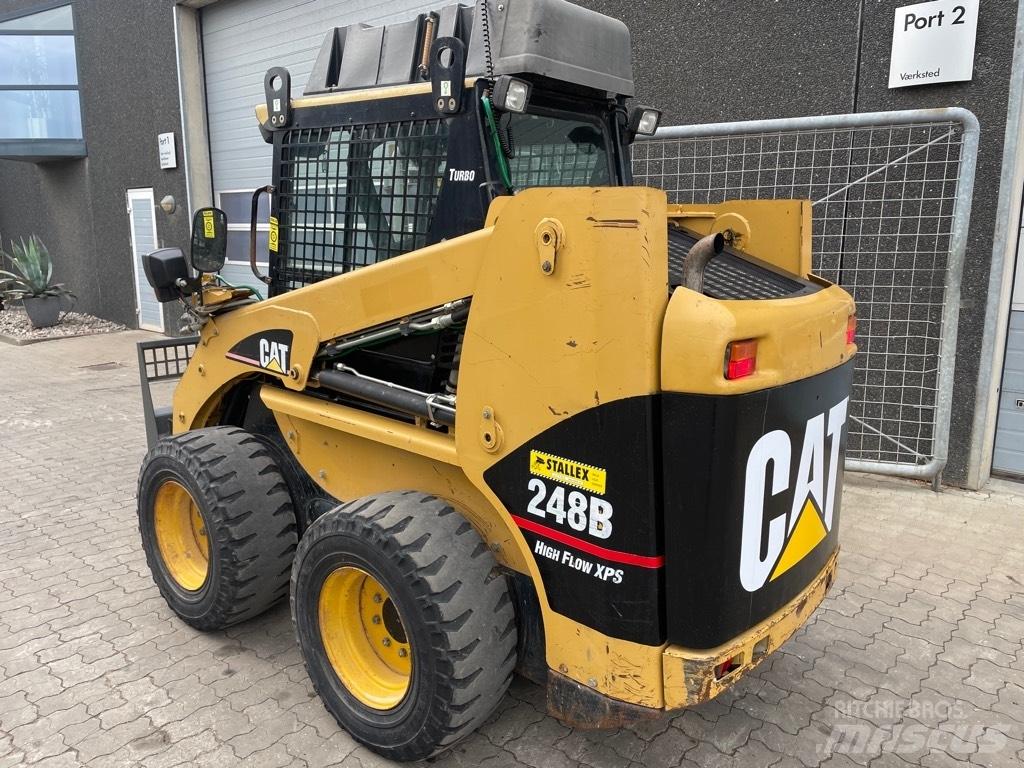 CAT 248B High Flow 滑移装载机