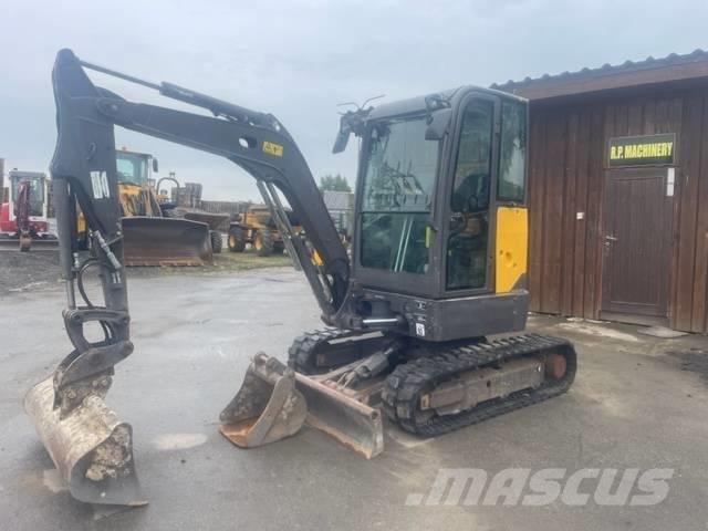 Volvo ECR 25 D 小型挖掘机