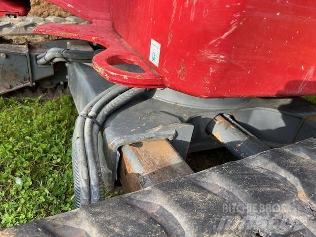 Takeuchi TB 225 小型挖掘机