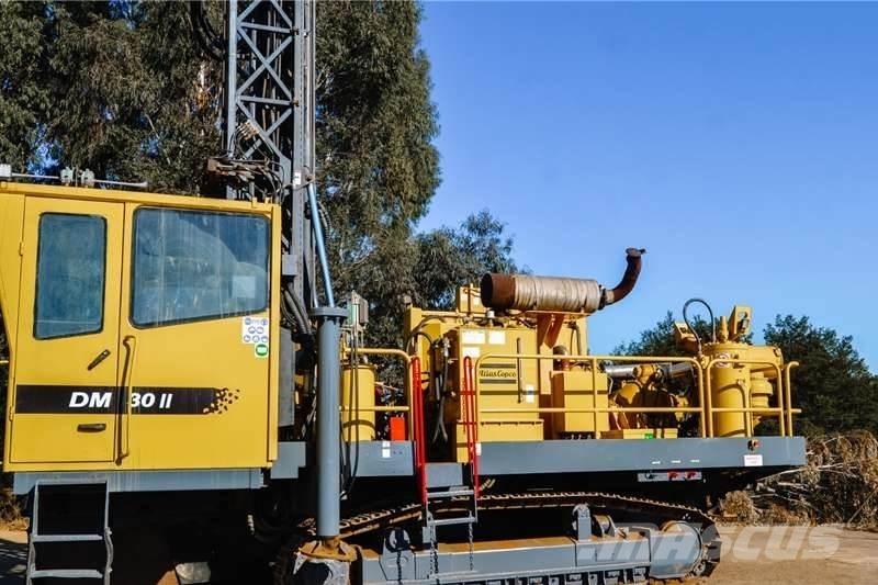 Atlas Copco DM30 钻孔机