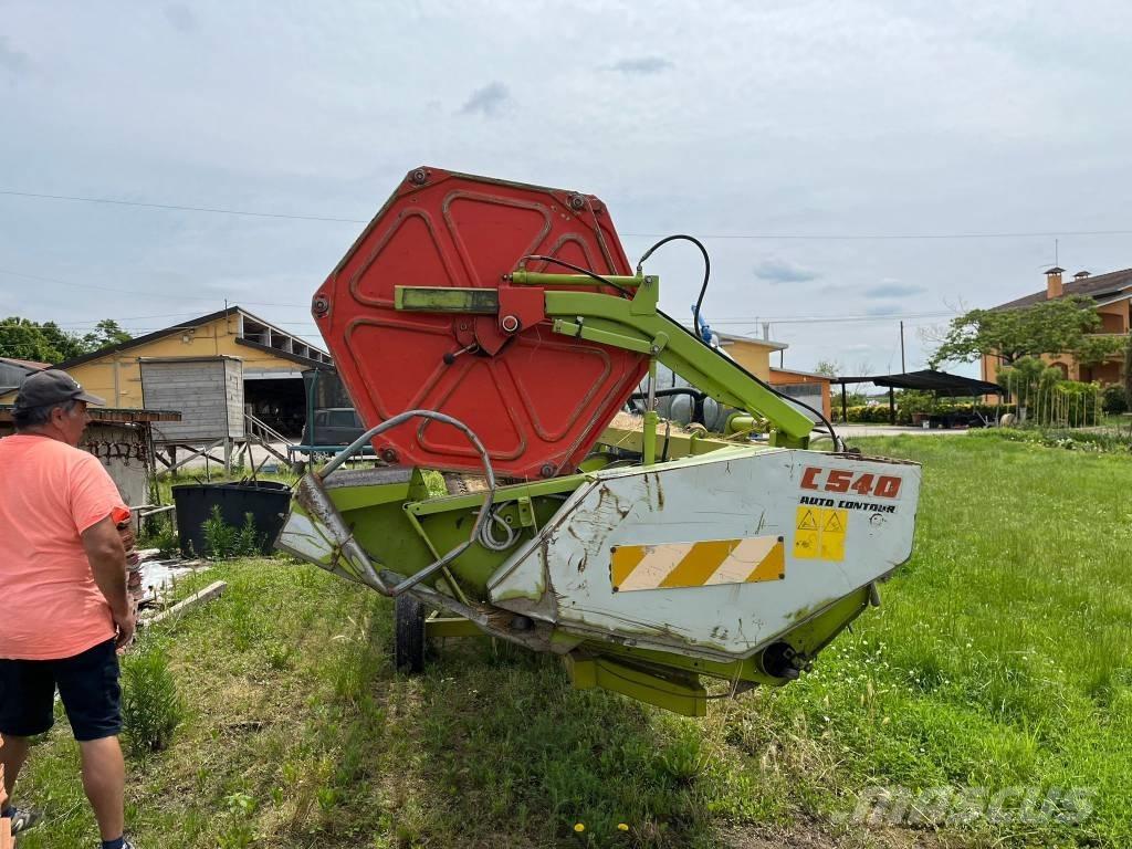 CLAAS C 540 联合收割机头