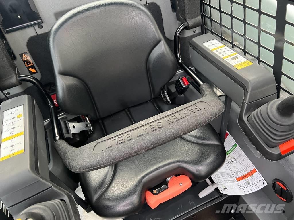 Bobcat T 76 履带式装载机