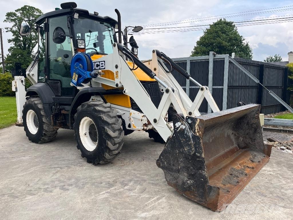 JCB 3CX Compact 反铲装载机