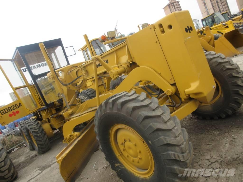 Komatsu GD 623 平地机/推土机