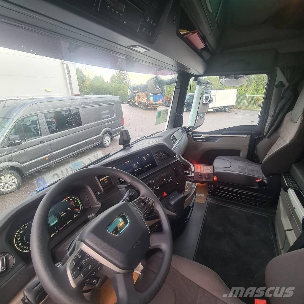 MAN TGX 35.510 8x4-4 自卸式货车