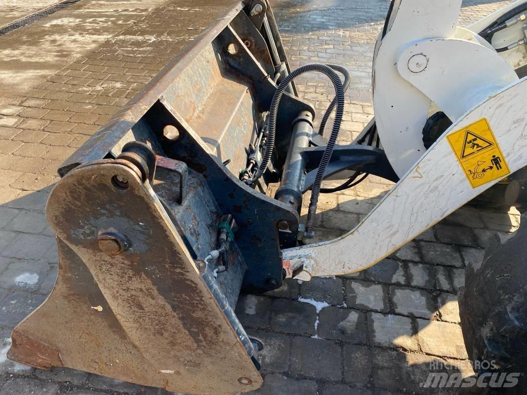 Komatsu WA 70-7 轮式装载机