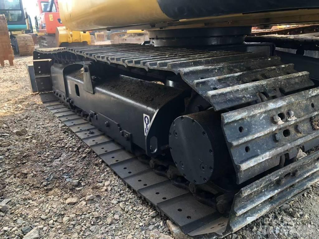 Komatsu 56-7 履带挖掘机