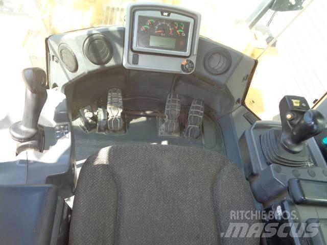 CAT 950M 轮式装载机