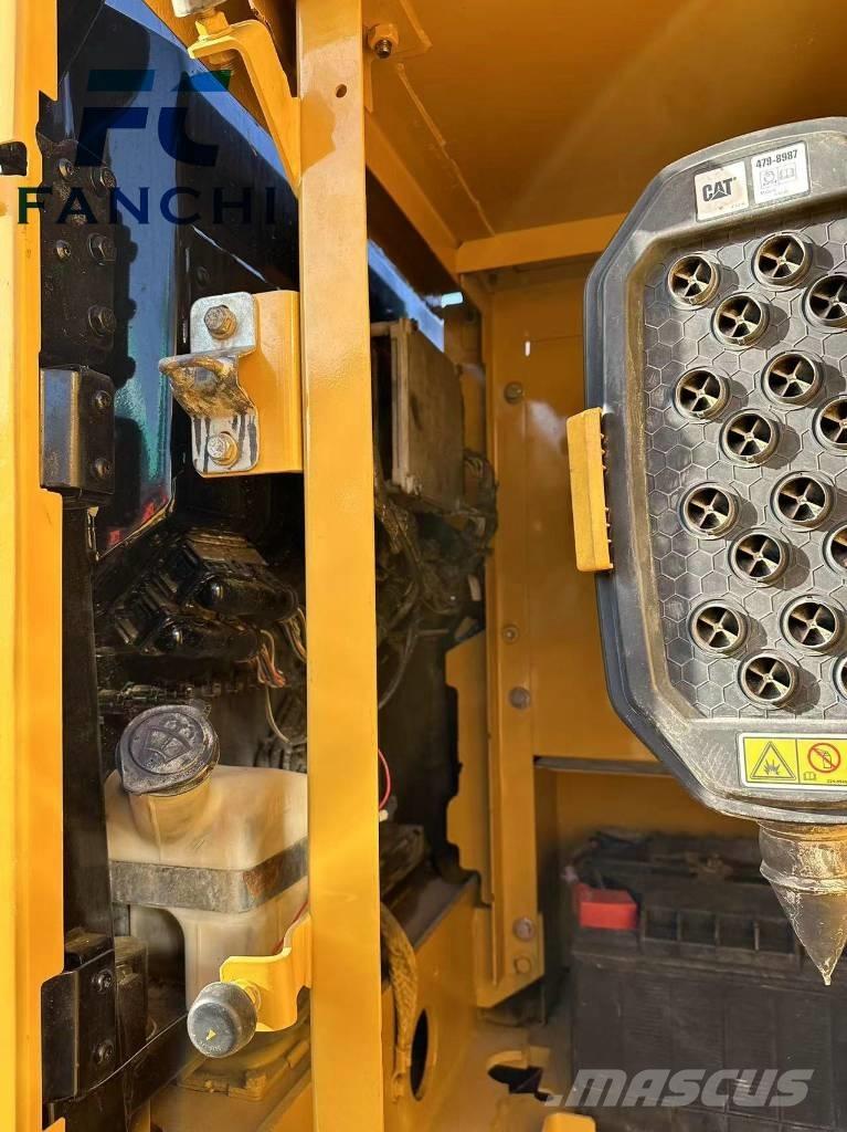 CAT 320 GC 履带挖掘机