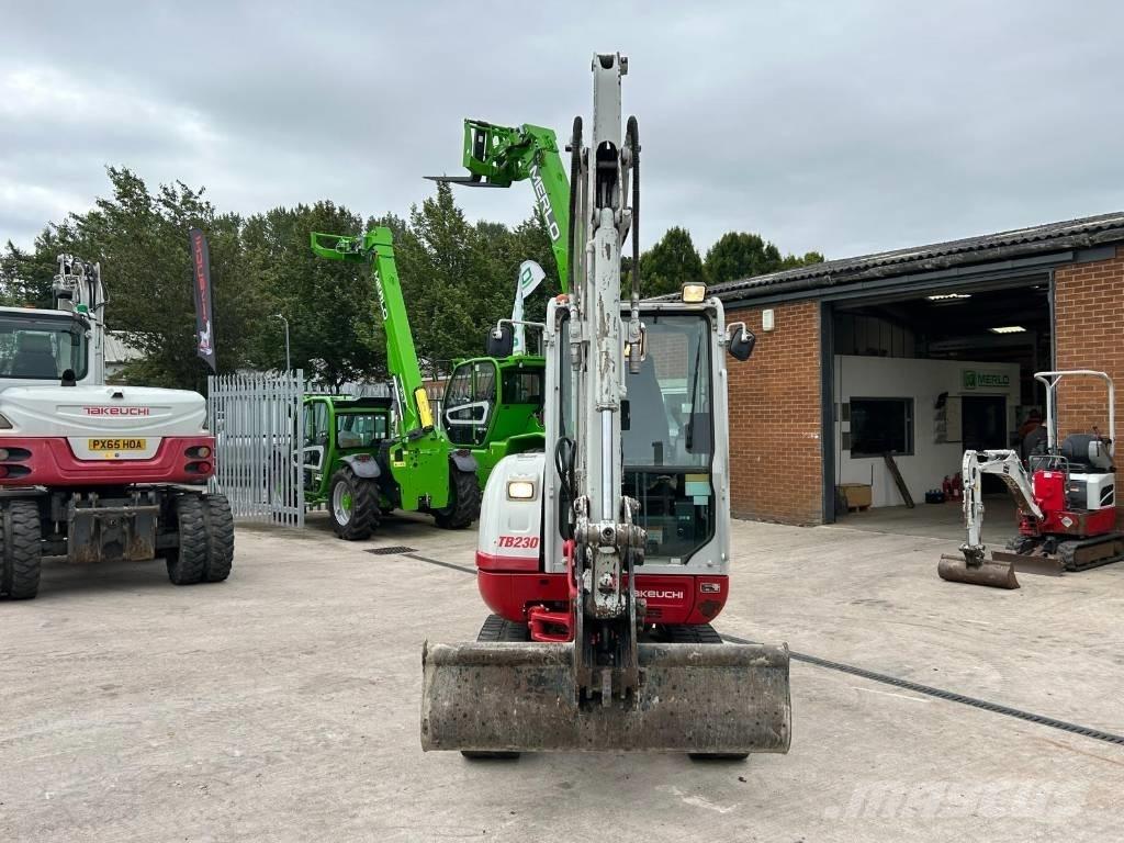Takeuchi TB 230 小型挖掘机