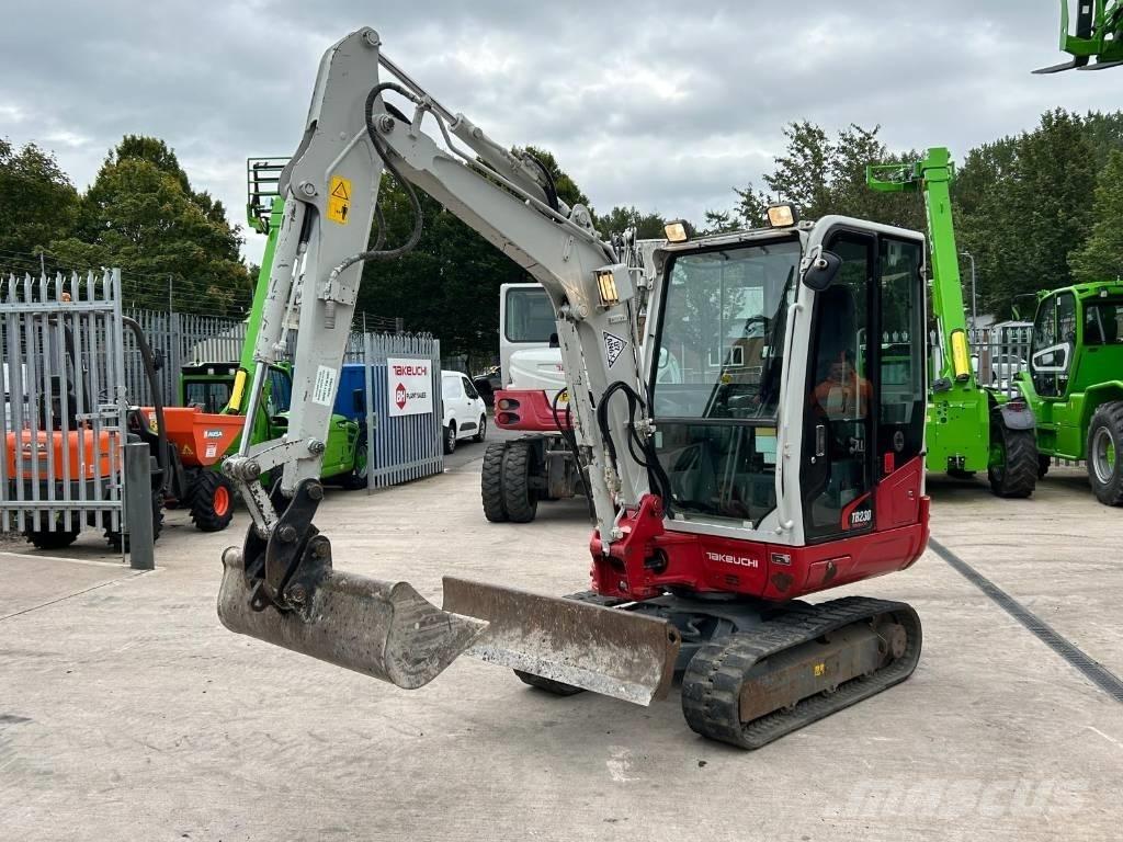 Takeuchi TB 230 小型挖掘机