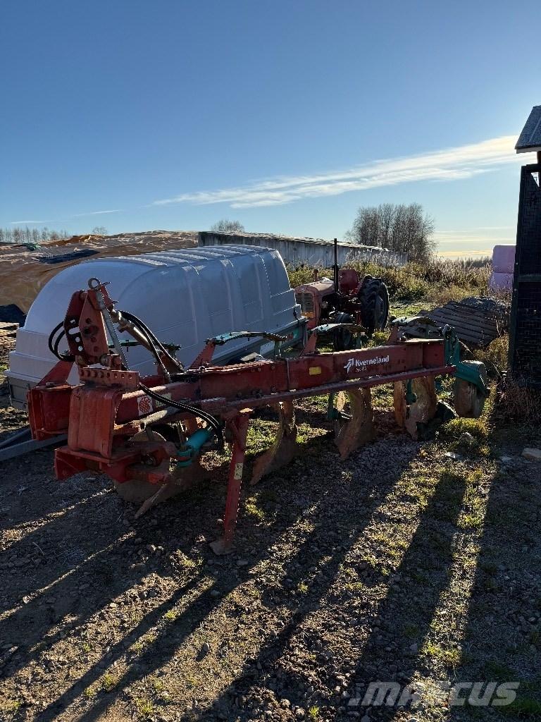 Kverneland AD-85 传统犁